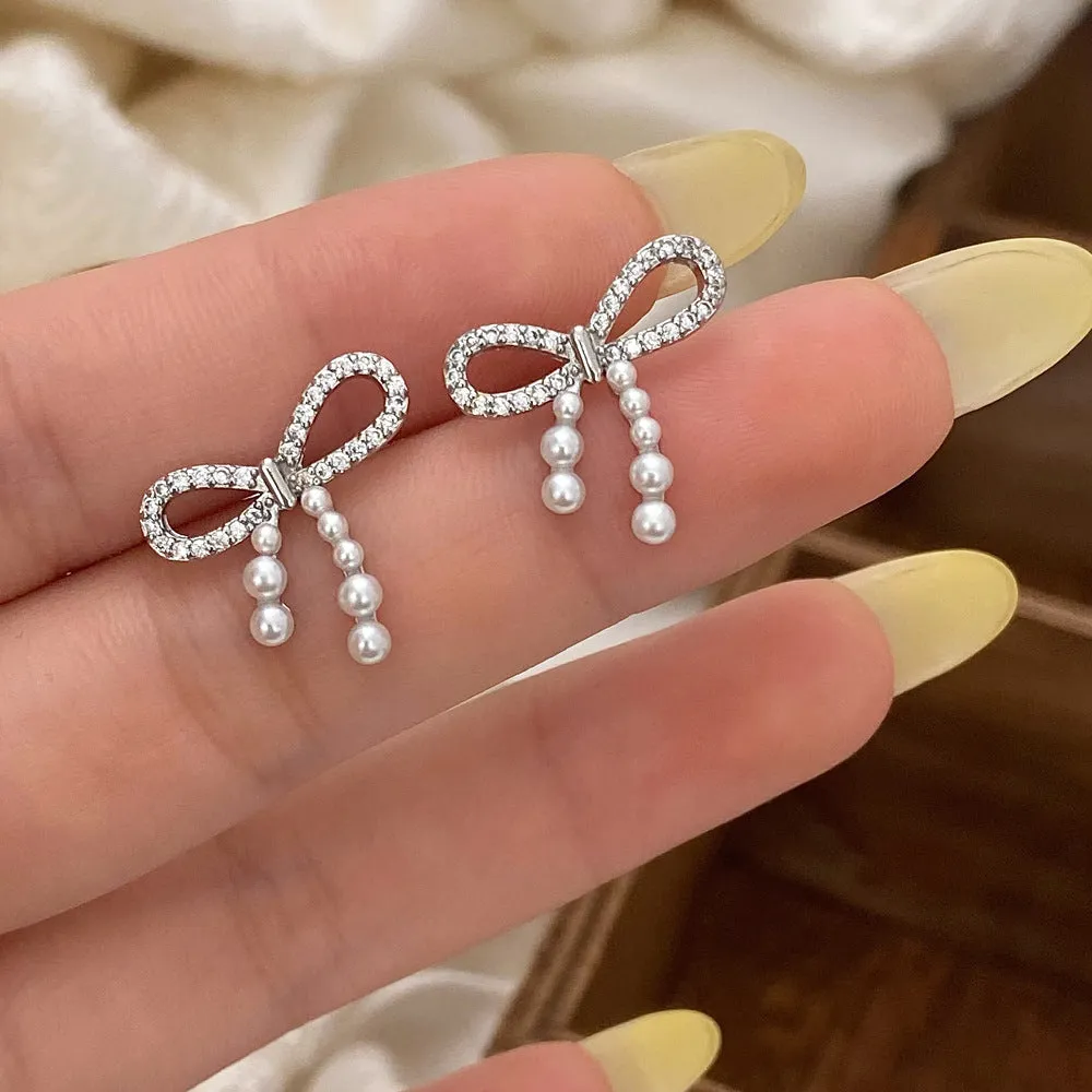 Pearl Drop Bow Styled Silver Pin Earrings JLT12911