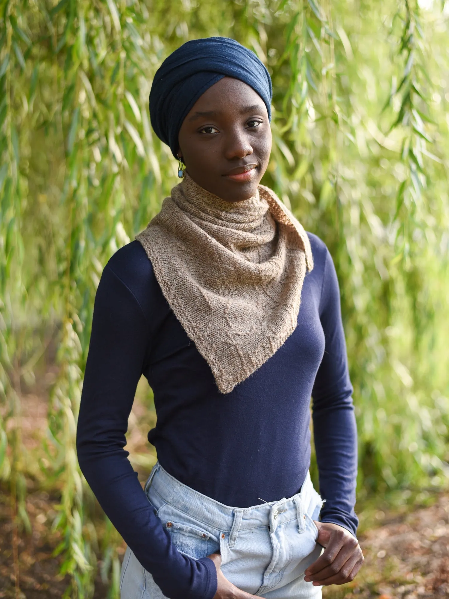 Waggle Dance Shawl <br/><small>knitting pattern</small>